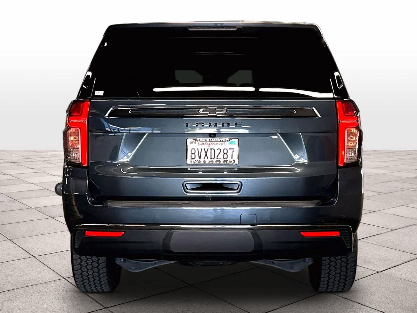 Used 2021 Chevrolet Tahoe Z71 w/ Luxury Package AWD/4WD image 8