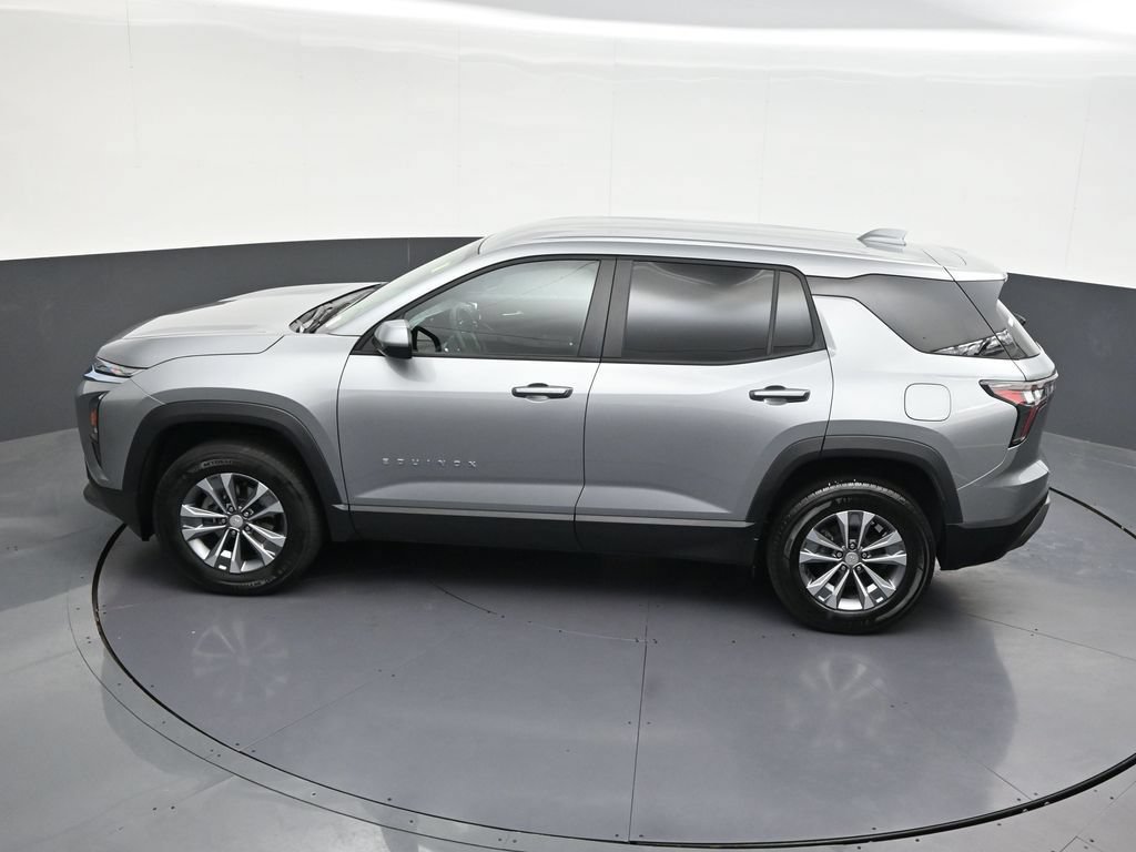 Used 2025 Chevrolet Equinox LT FWD image 18