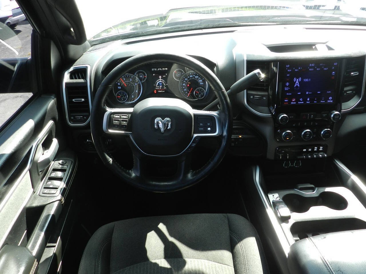 Used 2019 RAM 2500 Big Horn w/ Black Appearance Package AWD/4WD image 9