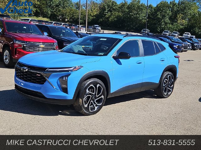 Used 2024 Chevrolet Trax RS w/ Sunroof Package FWD image 1