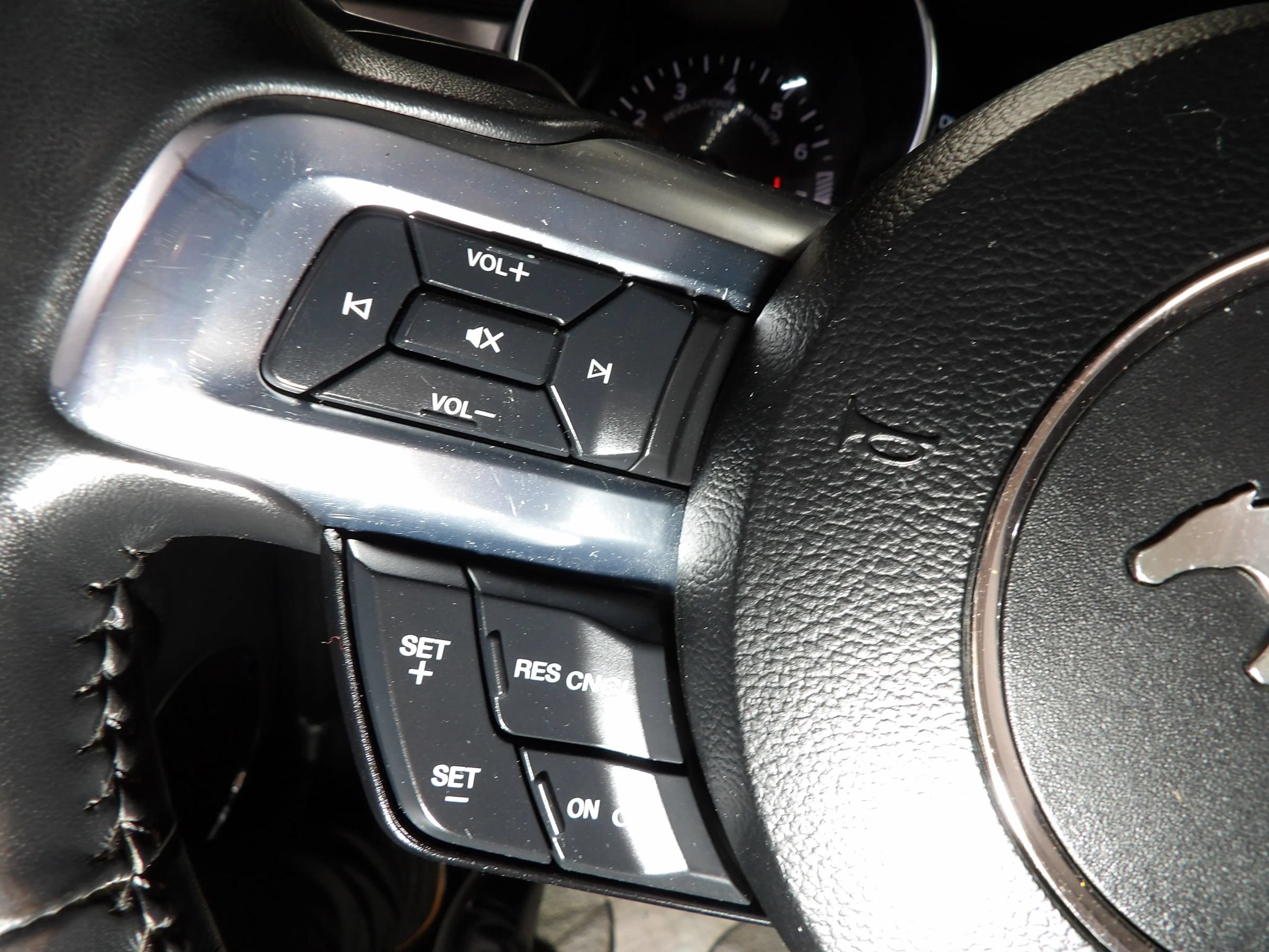 Used 2022 Ford Mustang Premium RWD image 25