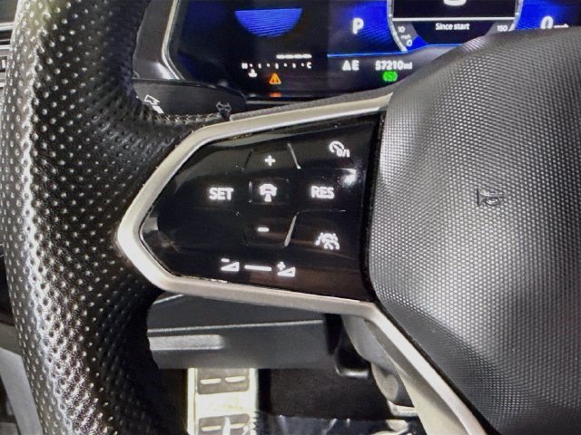 Used 2022 Volkswagen Tiguan SE R-Line FWD image 13
