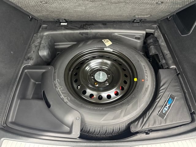 Used 2023 Jeep Grand Cherokee Overland AWD/4WD image 14