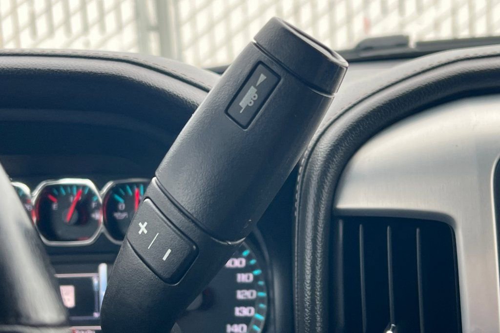 Used 2017 GMC Sierra 1500 SLT w/ Suspension Package, Off-Road image 18