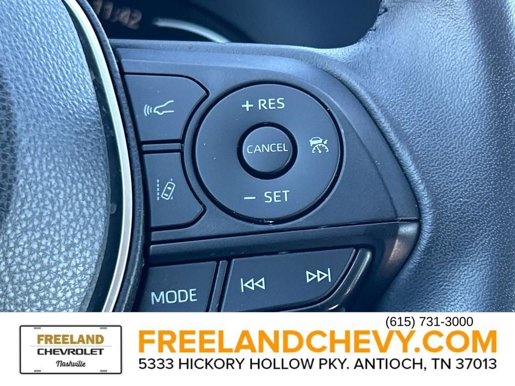 Used 2023 Toyota RAV4 XLE Premium image 33