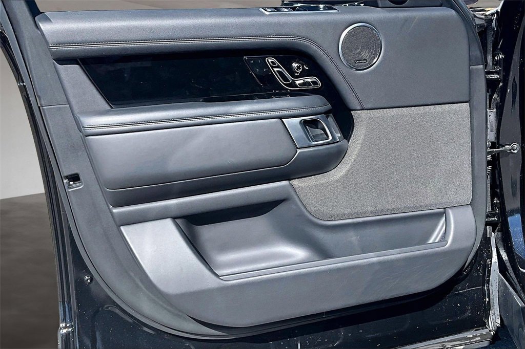 Used 2021 Land Rover Range Rover P525 Westminster Edition image 18