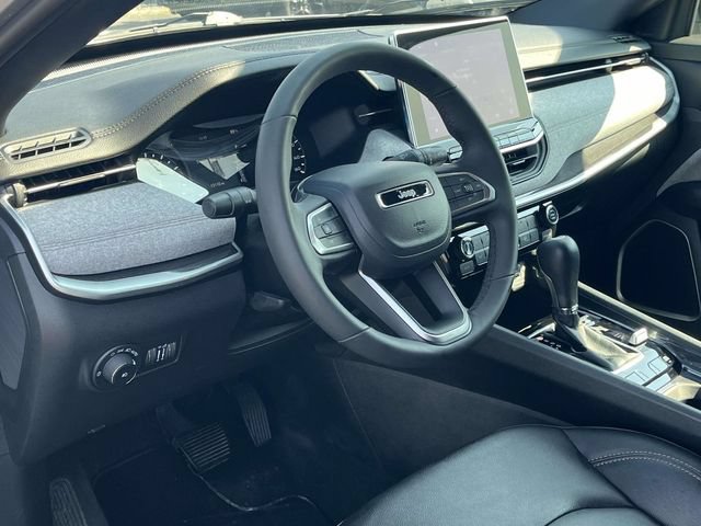 Used 2023 Jeep Compass Latitude AWD/4WD image 12