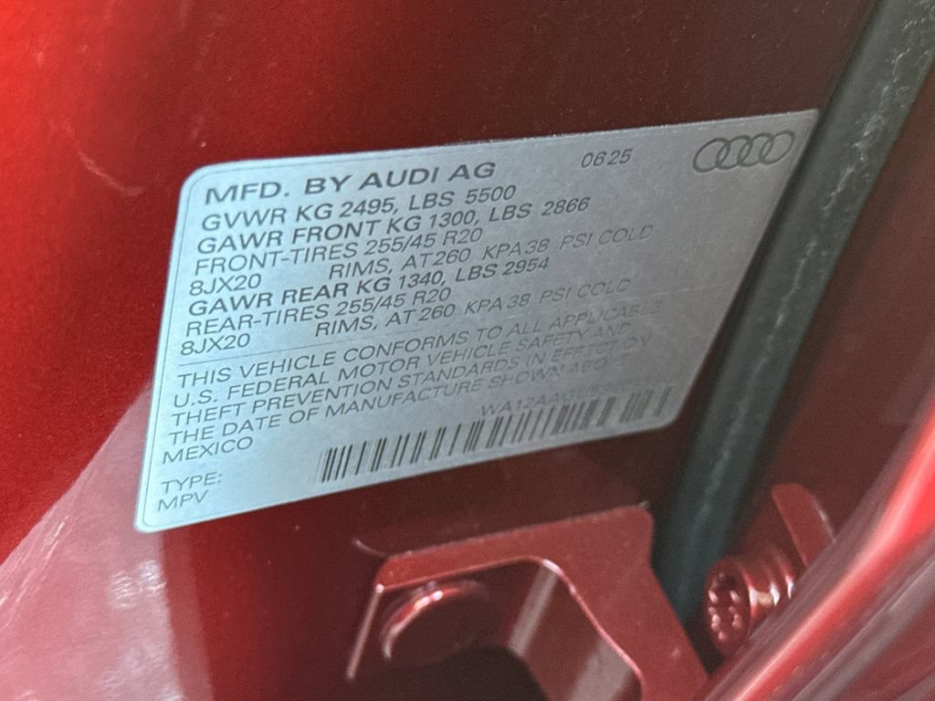 Certified 2025 Audi Q5 Premium w/ Premium Plus AWD/4WD image 40