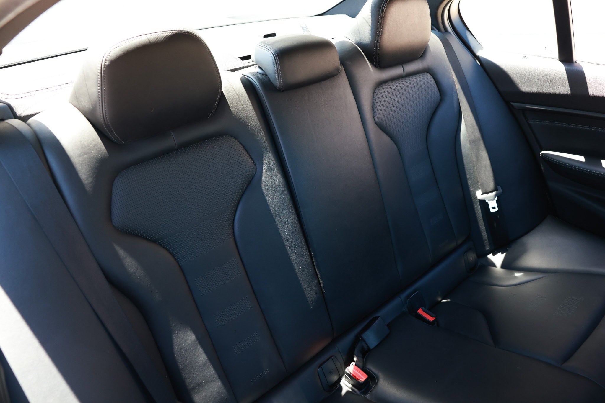 Used 2018 BMW M3 RWD image 18