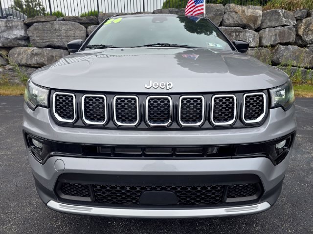 Used 2024 Jeep Compass Limited AWD/4WD image 29