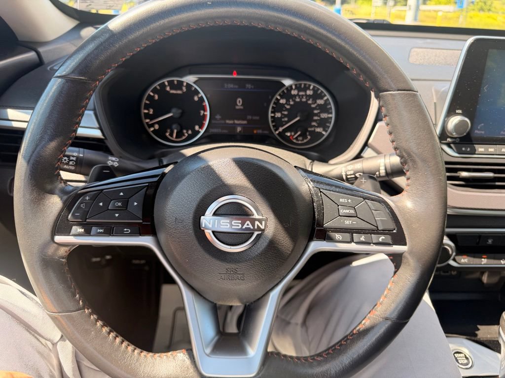 Used 2024 Nissan Altima 2.5 SR FWD image 14