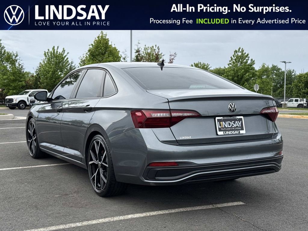 Used 2022 Volkswagen Jetta SE FWD image 5