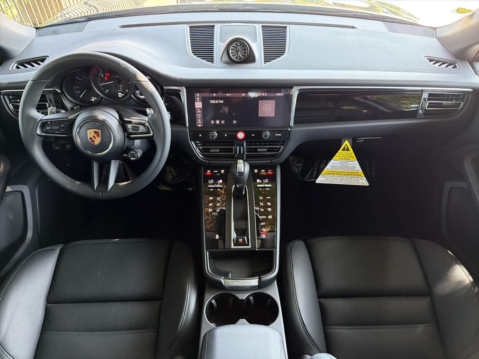 New 2026 Porsche Macan AWD/4WD image 6