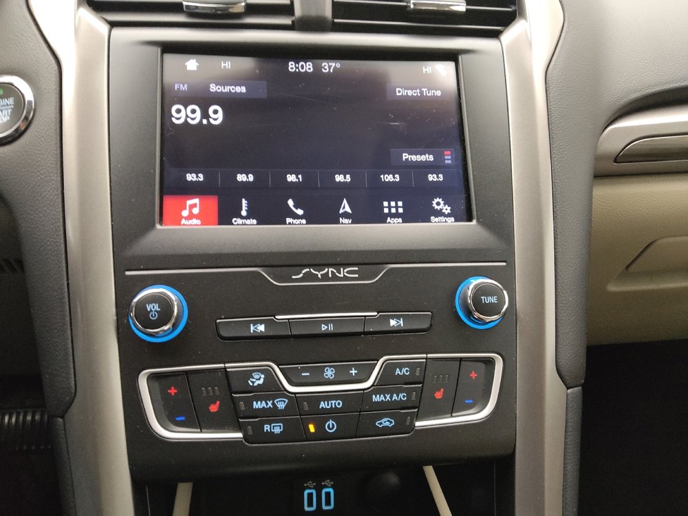 Used 2019 Ford Fusion SEL image 25