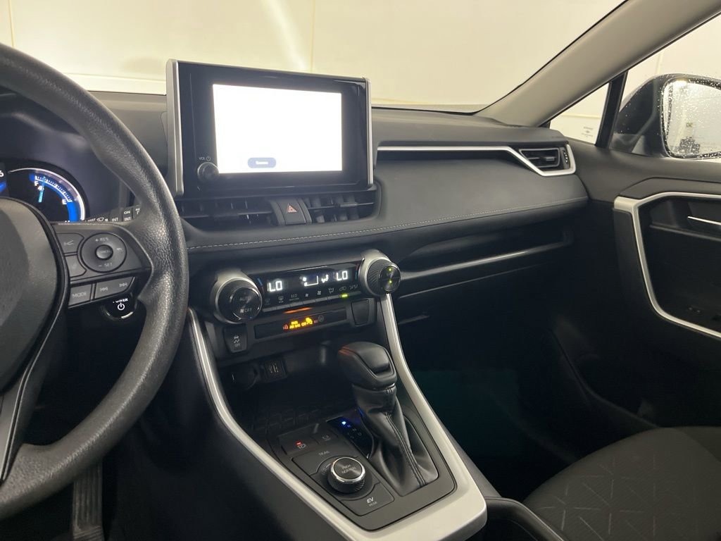 Used 2025 Toyota RAV4 XLE image 34