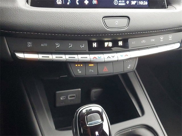 Certified 2022 Cadillac XT4 Luxury w/ Cold Weather Package image 22