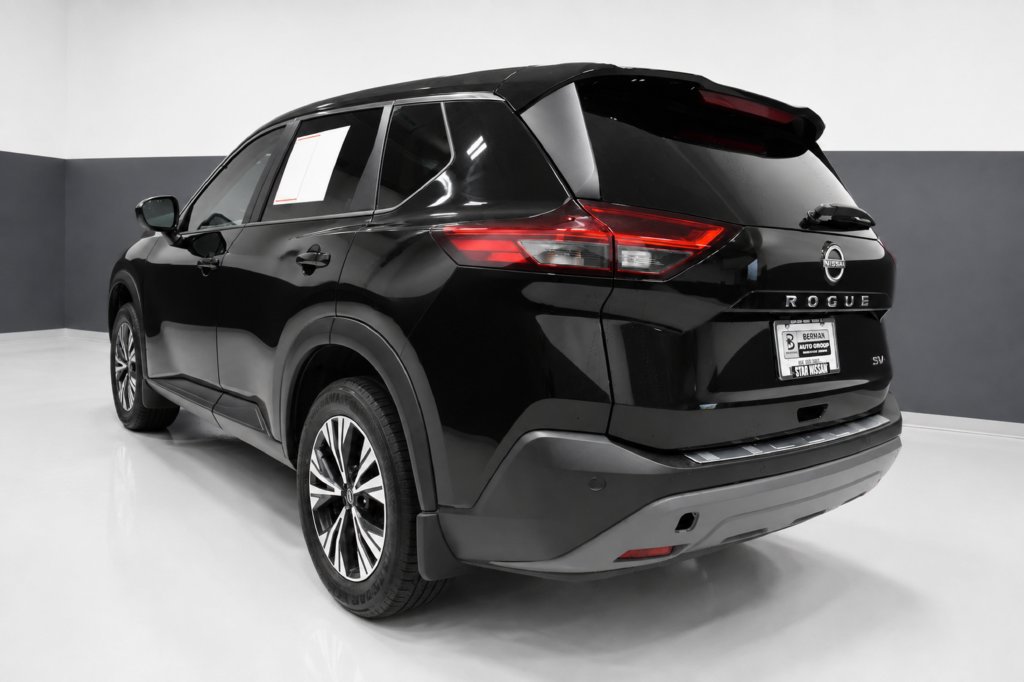Used 2023 Nissan Rogue SV FWD image 3