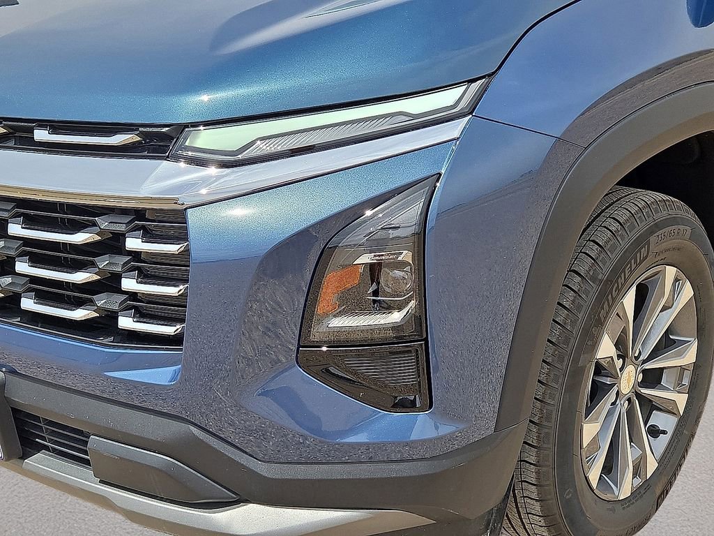 Used 2026 Chevrolet Equinox LT AWD/4WD image 9