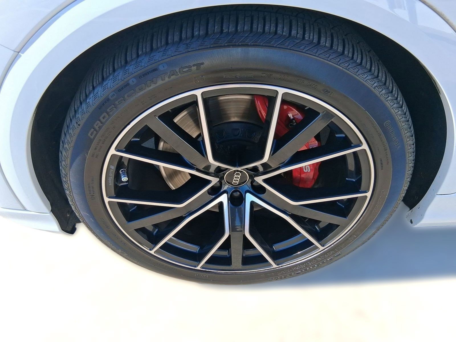 Used 2023 Audi SQ8 Prestige w/ Prestige Package image 9