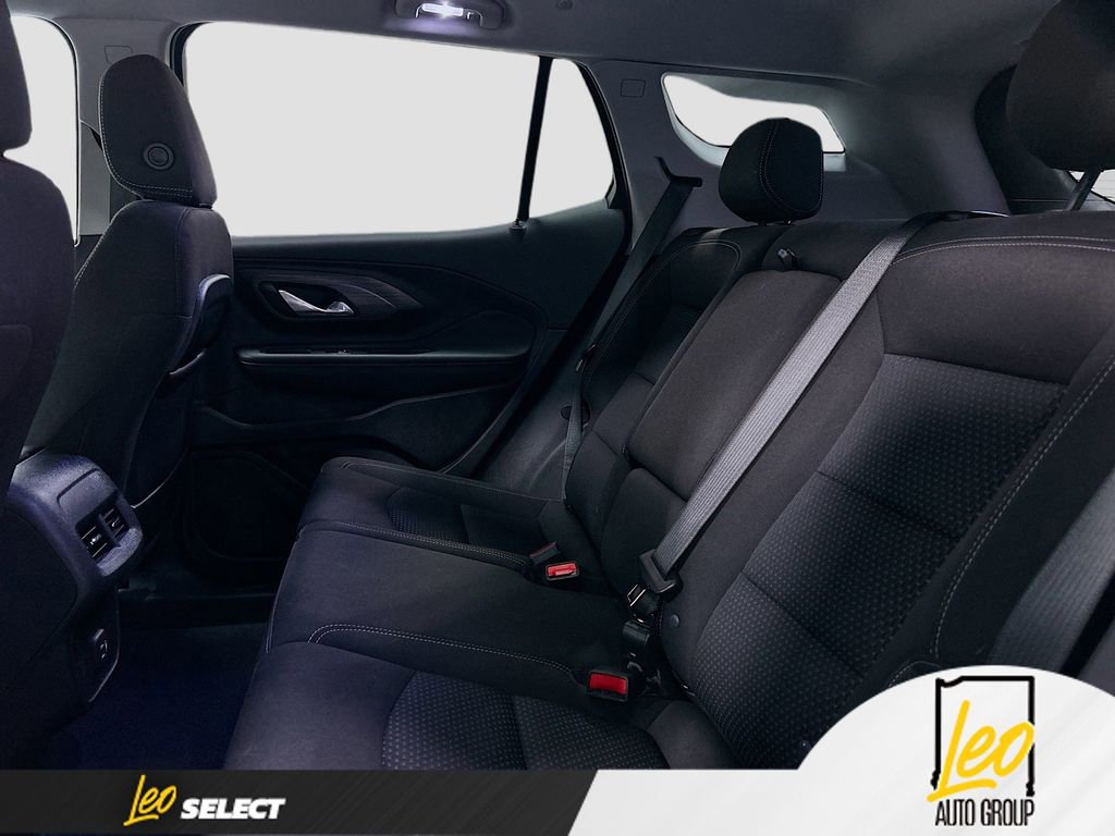 Used 2024 GMC Terrain SLE w/ Driver Convenience Package image 23