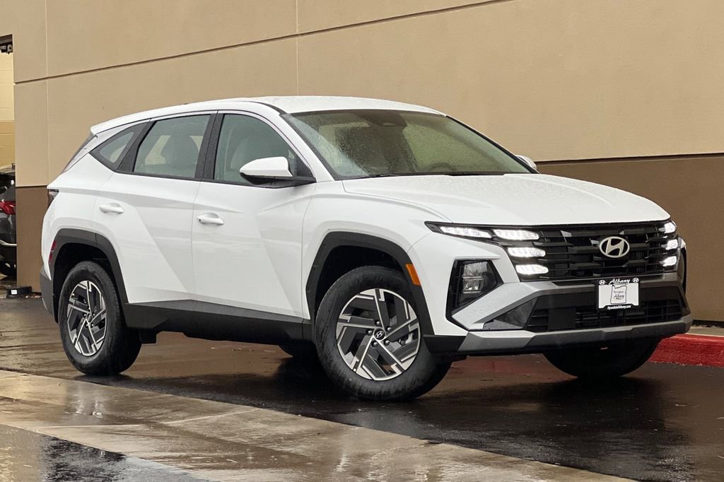 New 2026 Hyundai Tucson Blue SE image 2