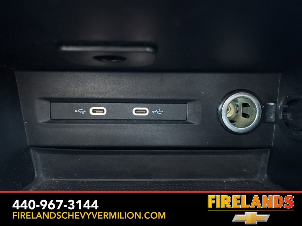 Used 2025 Volkswagen Taos SE image 21