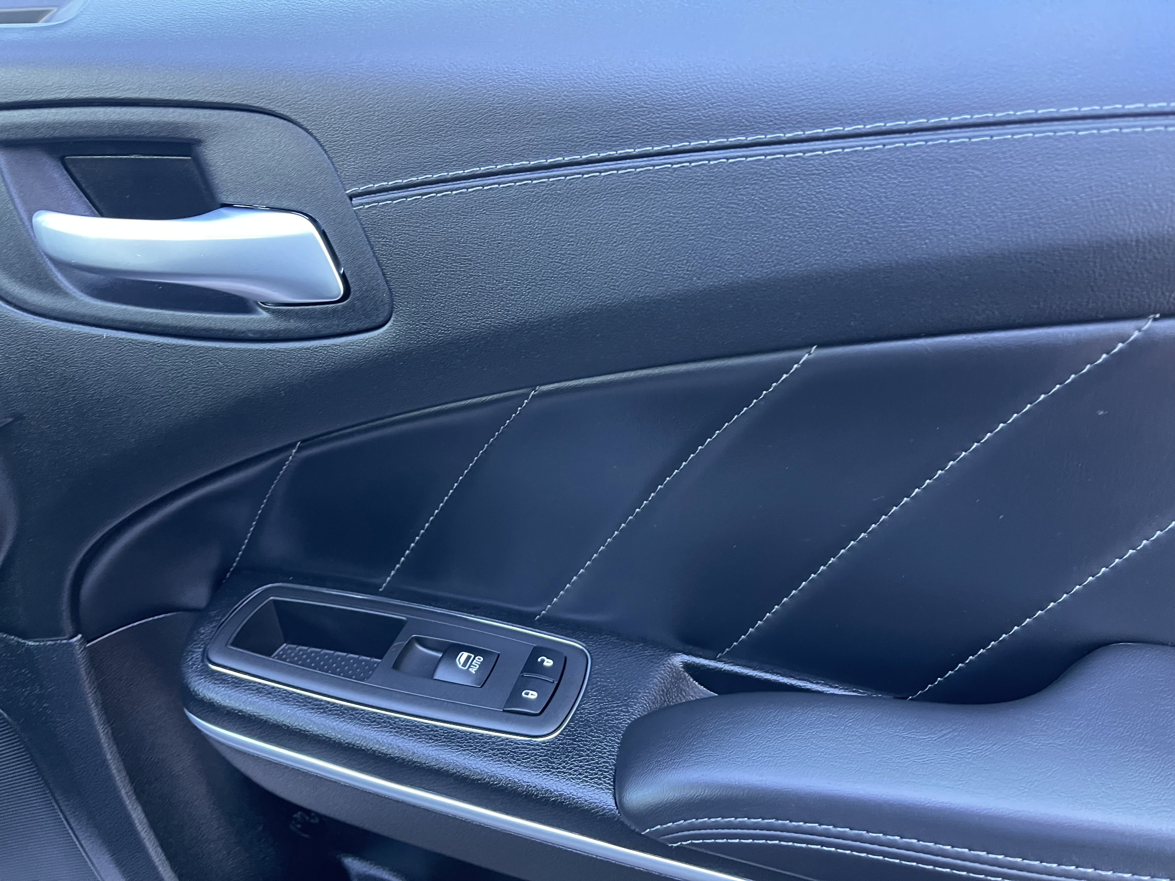 Used 2022 Dodge Charger R/T w/ Plus Group image 26