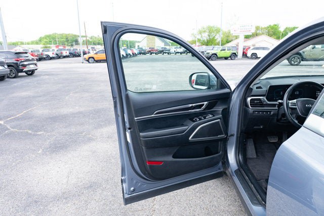 Used 2025 Kia Telluride S AWD/4WD image 10
