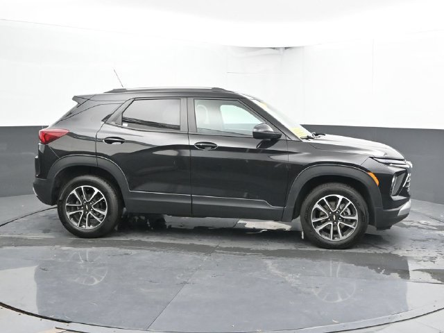 Used 2025 Chevrolet TrailBlazer LT AWD/4WD image 4