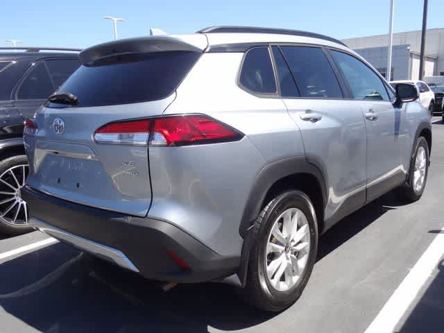 Used 2022 Toyota Corolla Cross LE AWD/4WD image 5