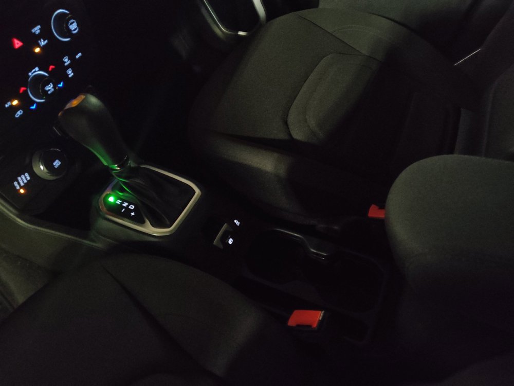 Used 2021 Jeep Renegade Latitude AWD/4WD image 26