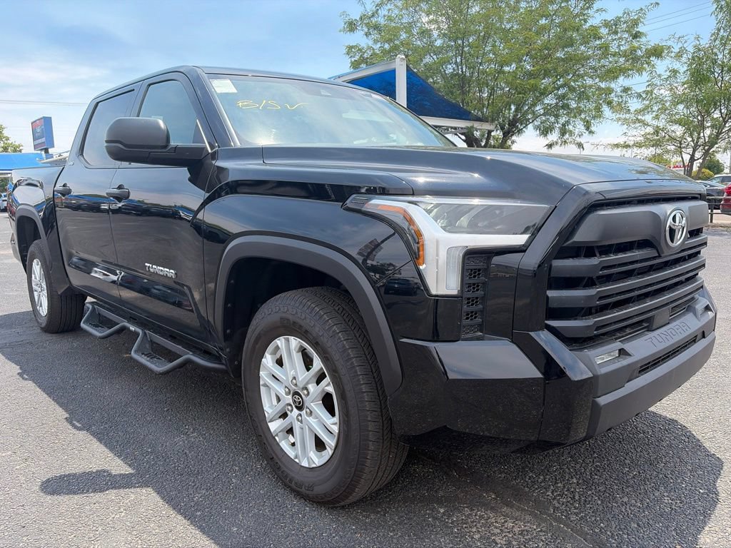 Used 2025 Toyota Tundra SR5 AWD/4WD image 8