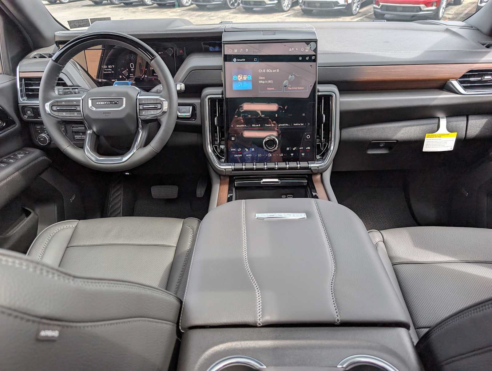 New 2026 GMC Yukon Denali w/ Denali Reserve Package AWD/4WD image 13