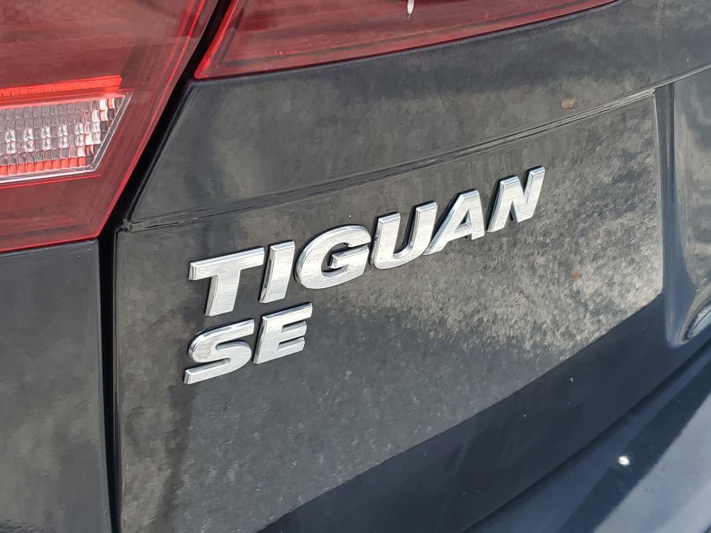 Used 2021 Volkswagen Tiguan SE R-Line FWD image 6