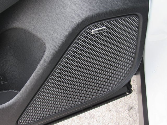 New 2026 Mitsubishi Outlander ES FWD image 12