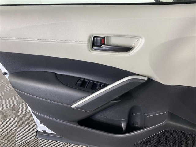 Used 2023 Toyota Corolla Cross LE w/ Moonroof Package image 23