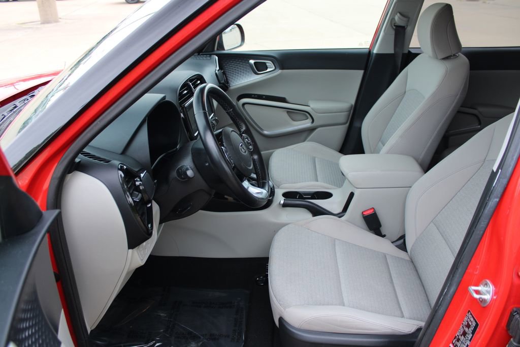 Used 2020 Kia Soul EX FWD image 5