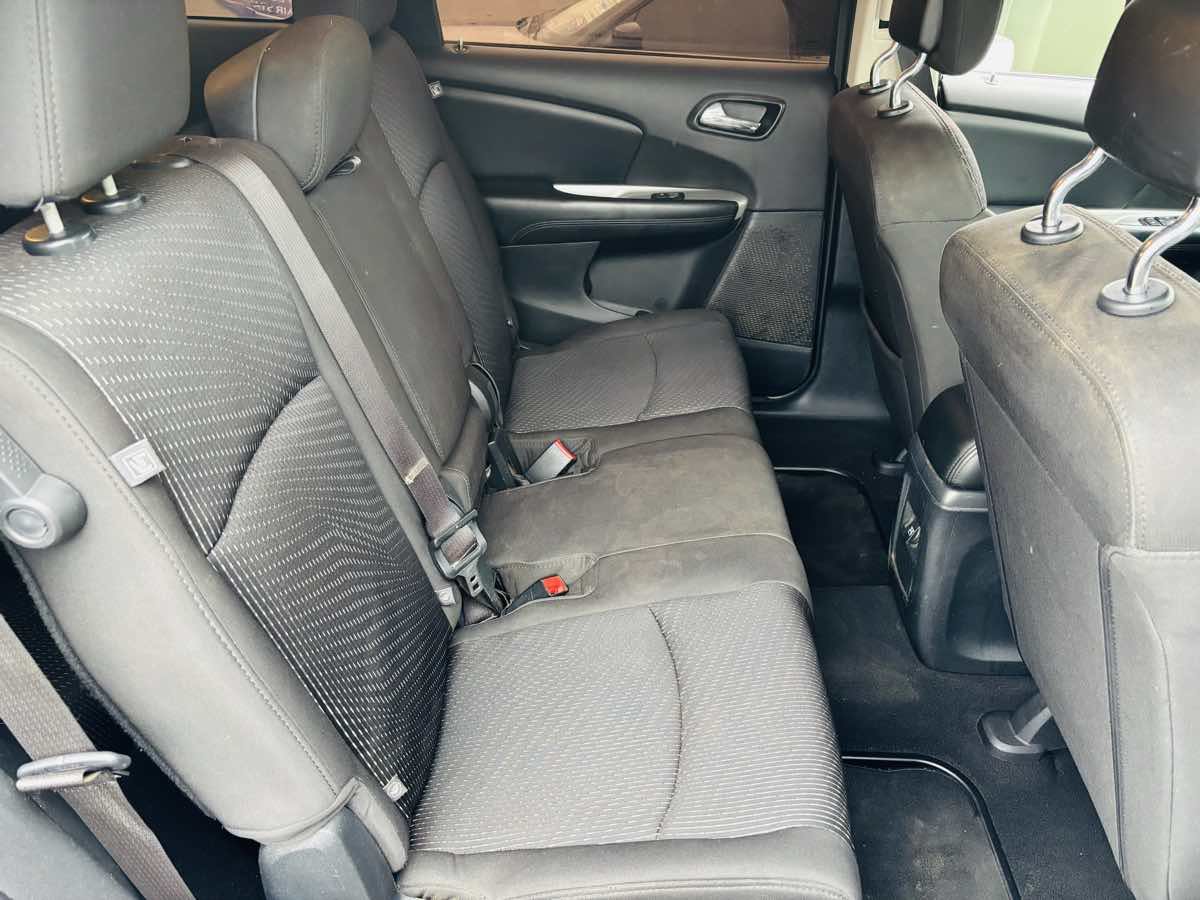 Used 2016 Dodge Journey SE w/ Flexible Seating Group FWD image 15