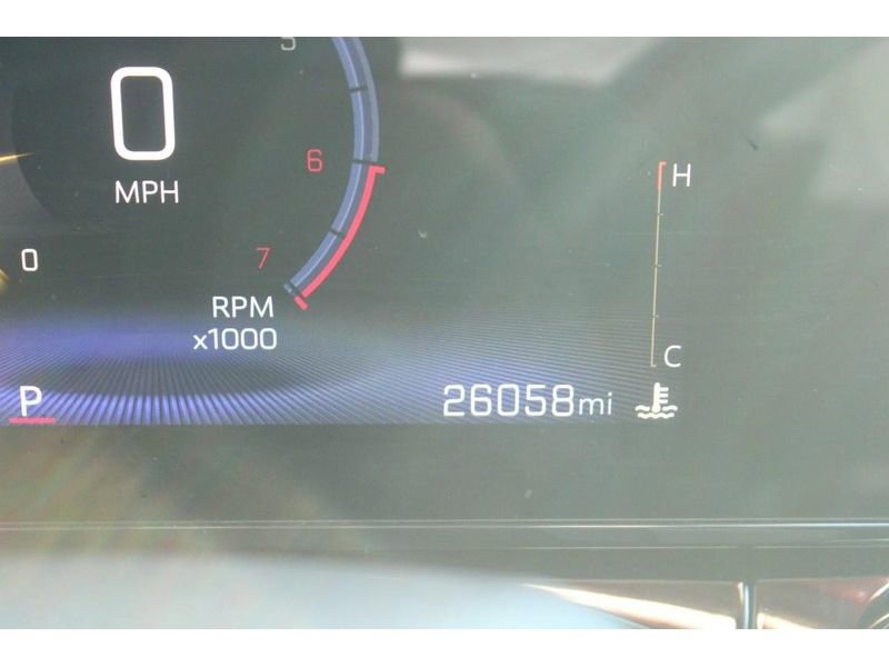 Used 2024 Chevrolet Trax RS w/ Sunroof Package image 22