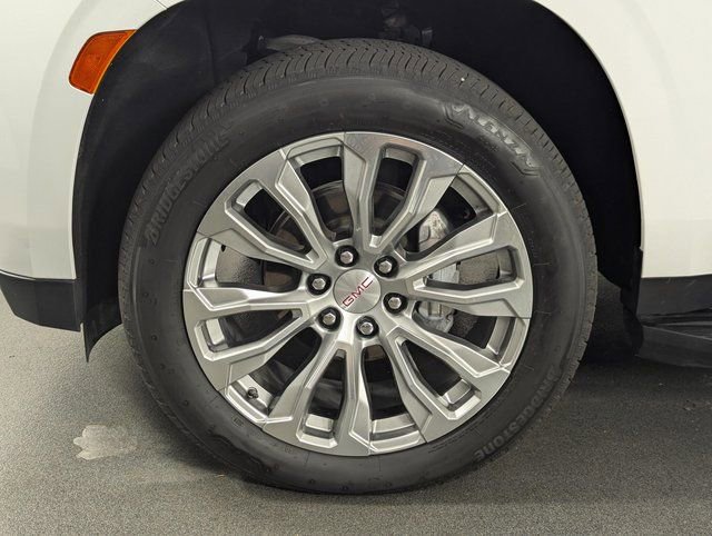 Used 2024 GMC Yukon XL Denali image 10