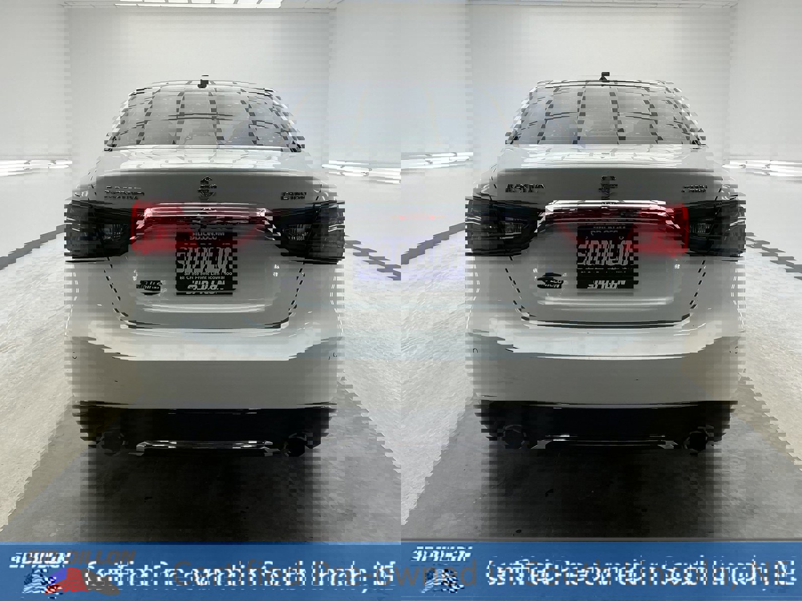 Used 2017 Nissan Maxima Platinum image 5