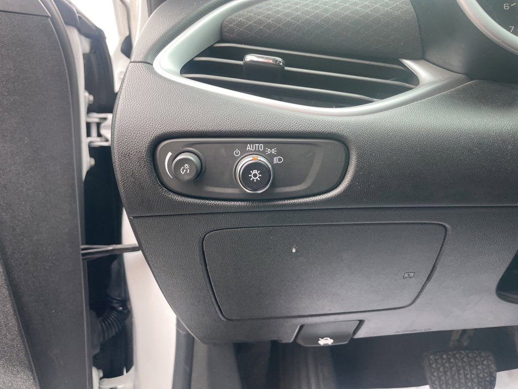 Used 2023 Chevrolet Malibu LT image 29