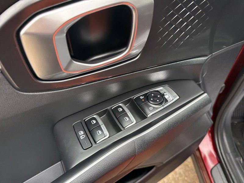 Used 2025 Kia Sorento S image 26