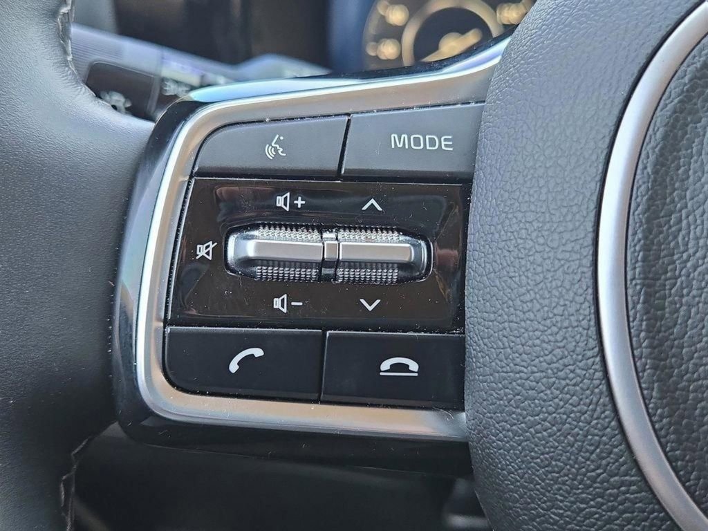 Certified 2023 Kia Sorento SX Prestige image 30
