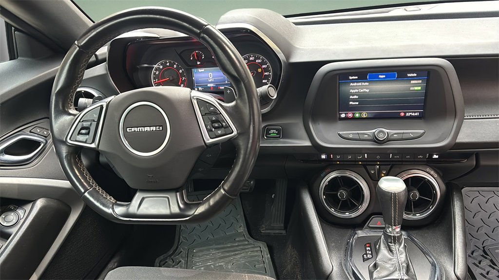 Used 2020 Chevrolet Camaro LT image 13