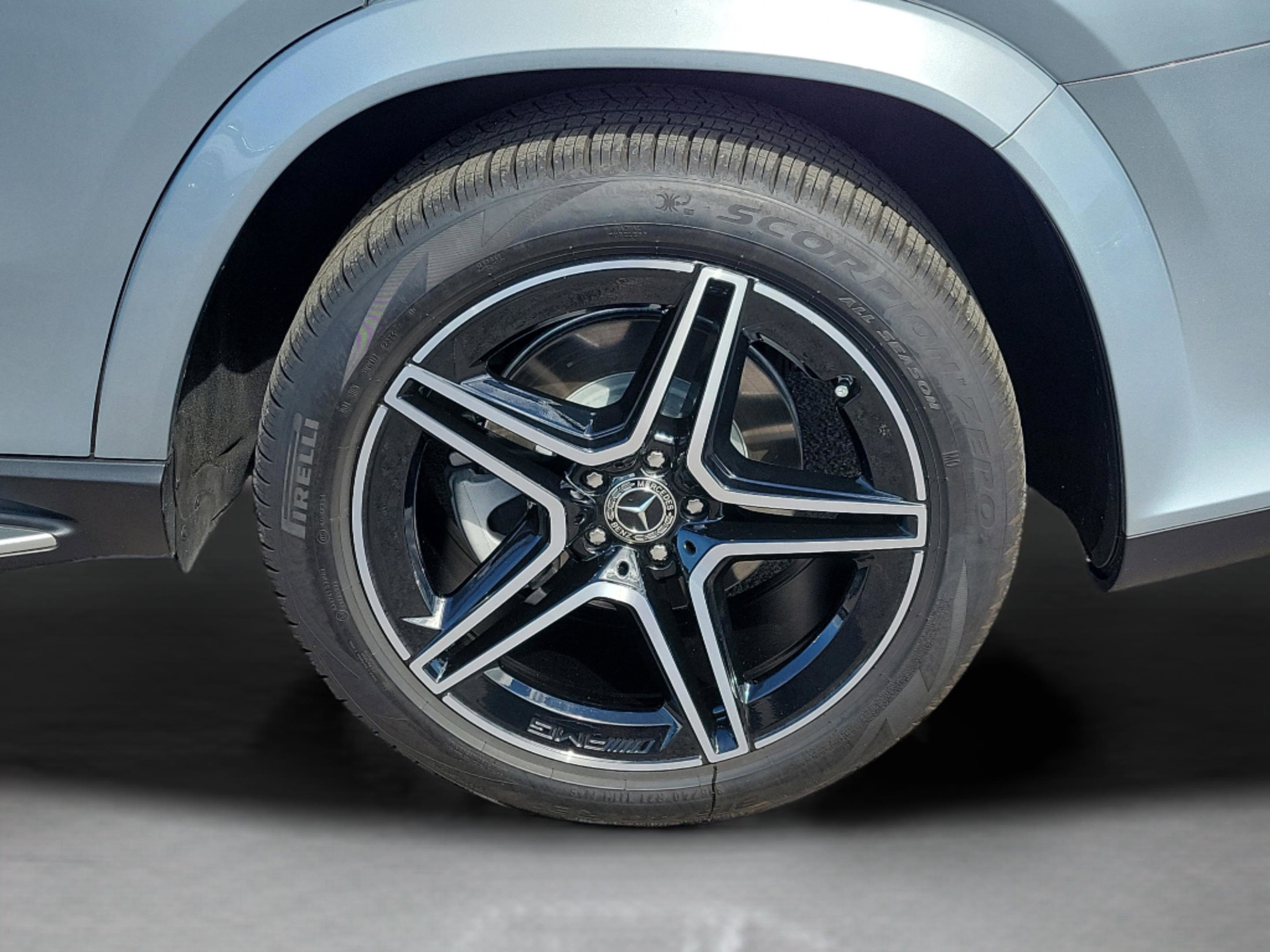 Certified 2026 Mercedes-Benz GLS 450 GLS 450 image 38