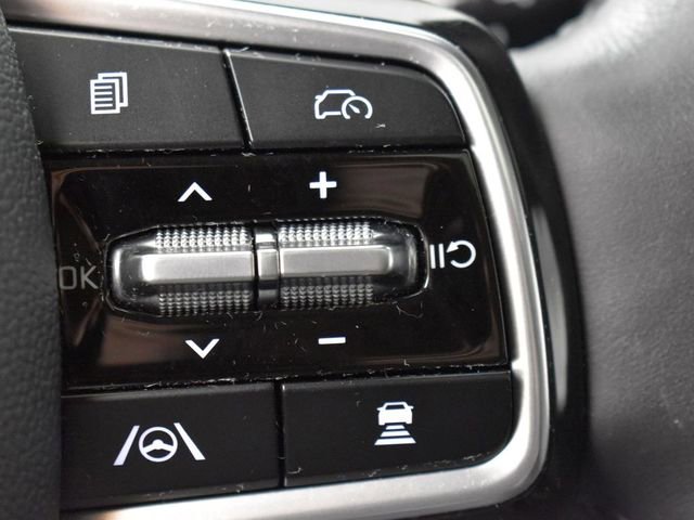 Certified 2025 Kia Carnival SX Prestige image 27