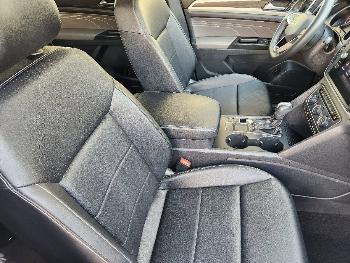 Used 2021 Volkswagen Atlas SE w/ Panoramic Sunroof Package FWD image 32