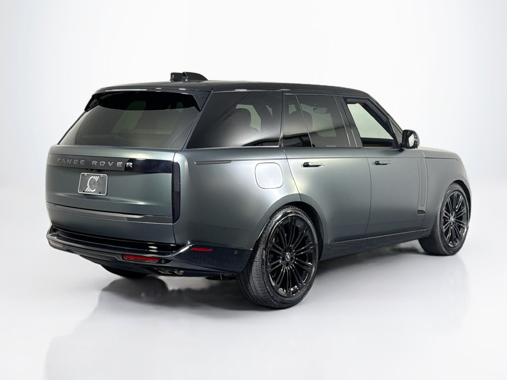 Used 2025 Land Rover Range Rover SE AWD/4WD image 5