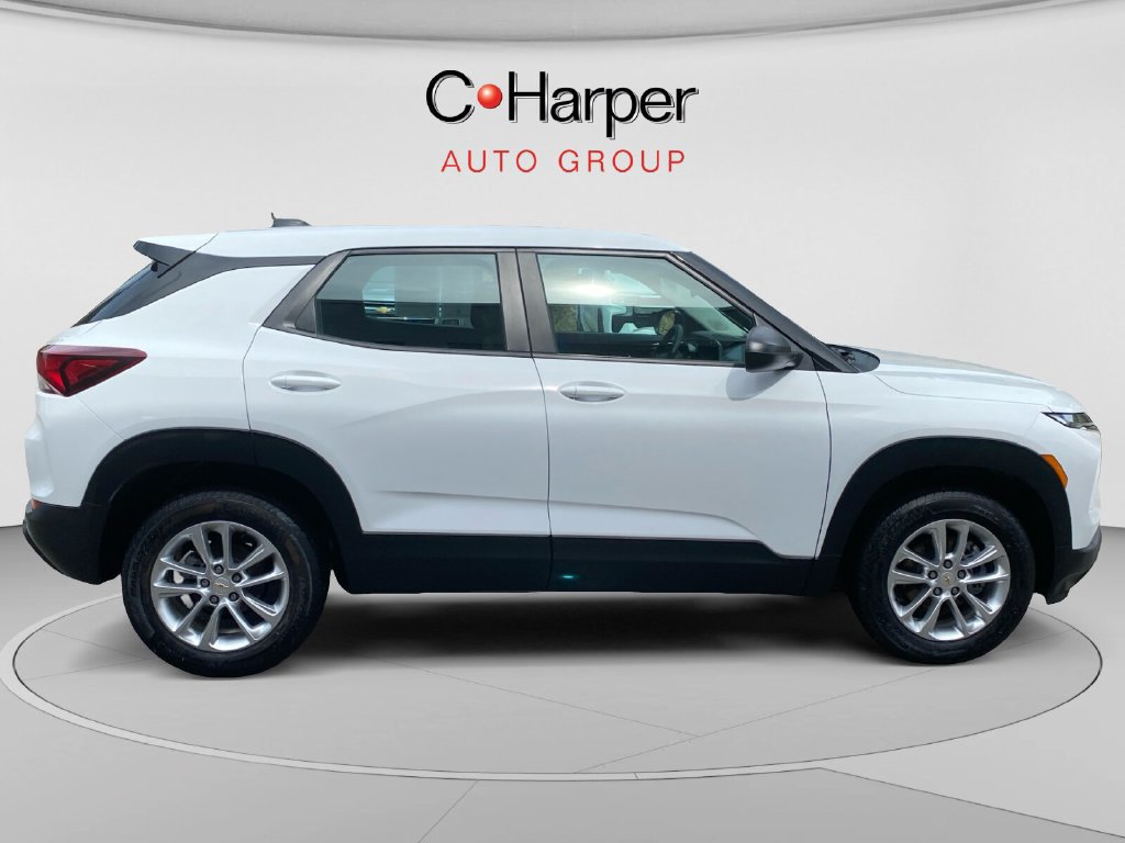 Used 2026 Chevrolet TrailBlazer LS w/ LS Confidence Package AWD/4WD image 2